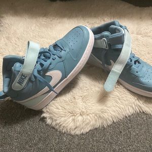 NWOT- Nike high top sneakers , Blue. / light blue